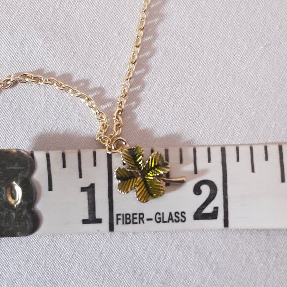 Four Leaf Clover Charm Bracelet Gold Tone Curb Chain - Picture 13 of 15